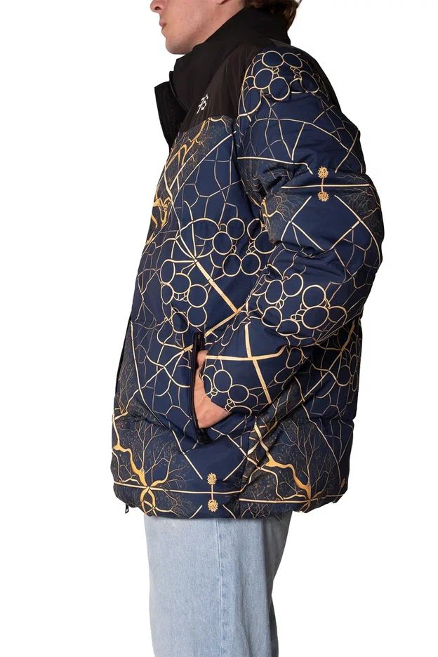 A line-based print across the jacket’s padded panels.